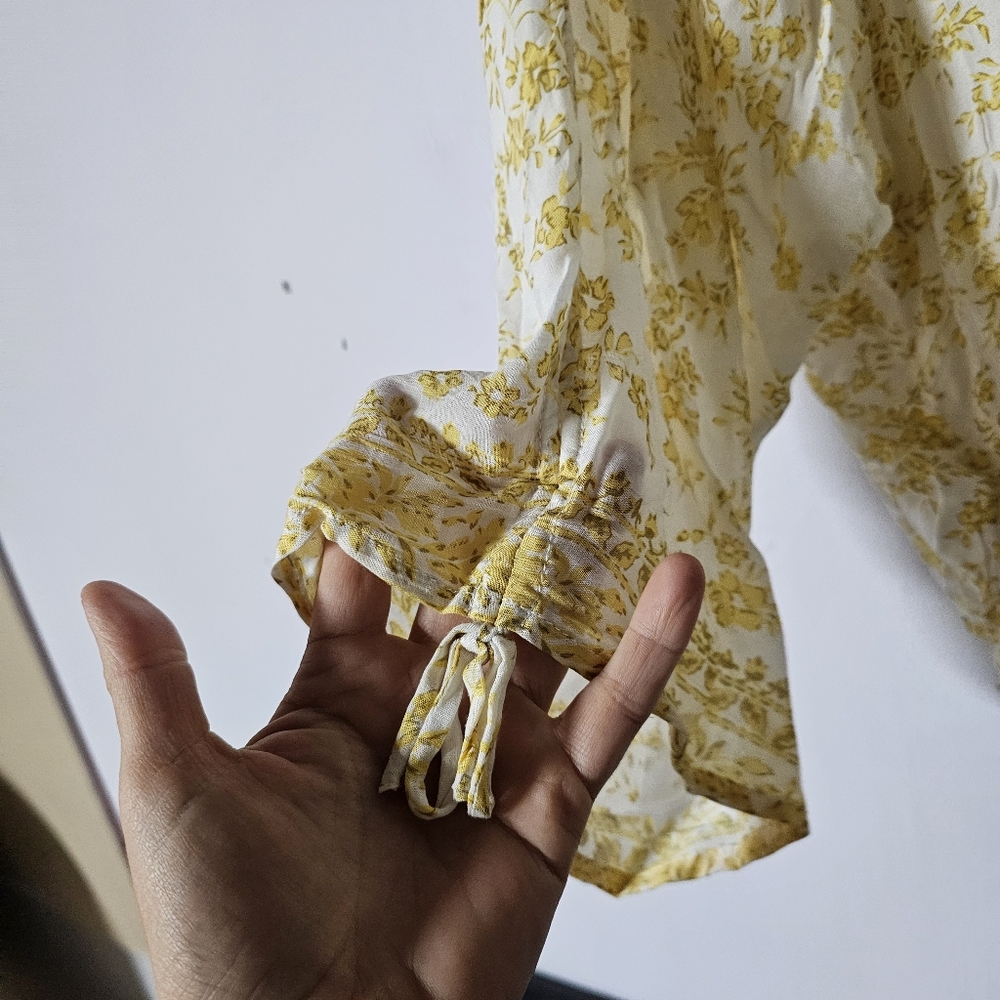 INDAH Dawn sz Small Yellow floral Print Top Button Down Rayon Long Sleeve Shirt - Picture 3 of 10